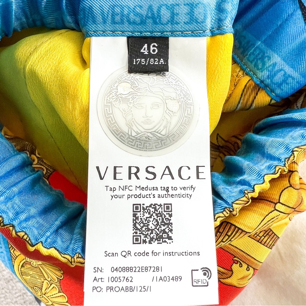 Versace Medusa Renaissance-Print Wide Leg Culottes - Picture 9 of 9
